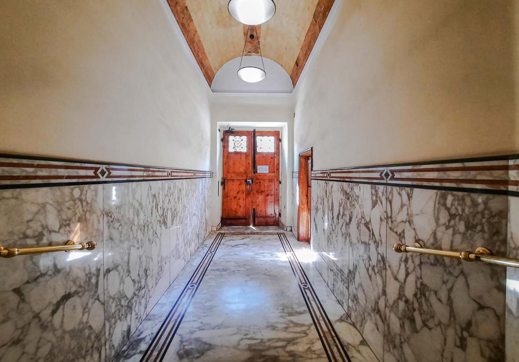 Colosseum Cosy Apartment Close To Metro โรม ภายนอก รูปภาพ