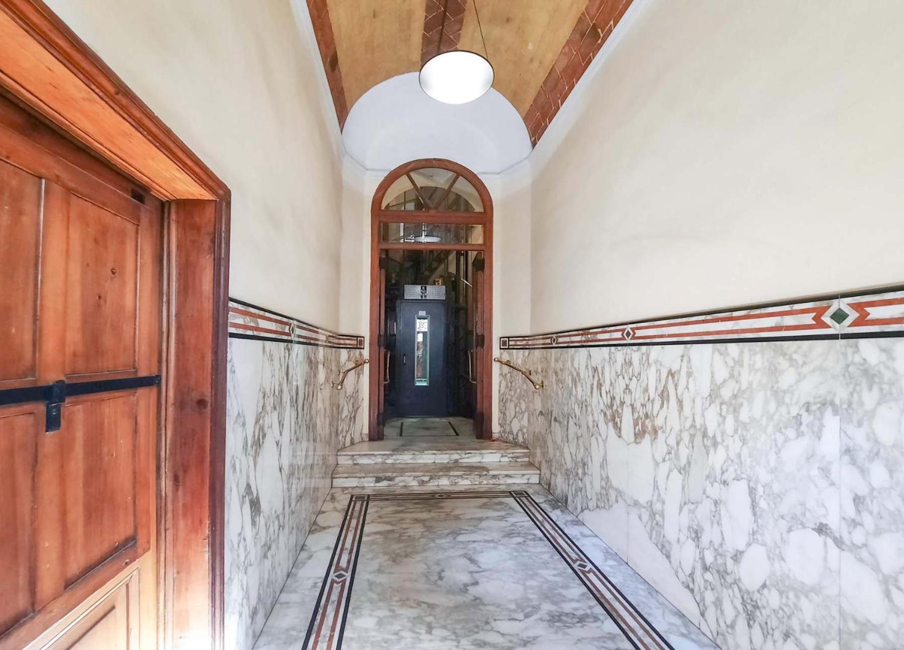 Colosseum Cosy Apartment Close To Metro โรม ภายนอก รูปภาพ
