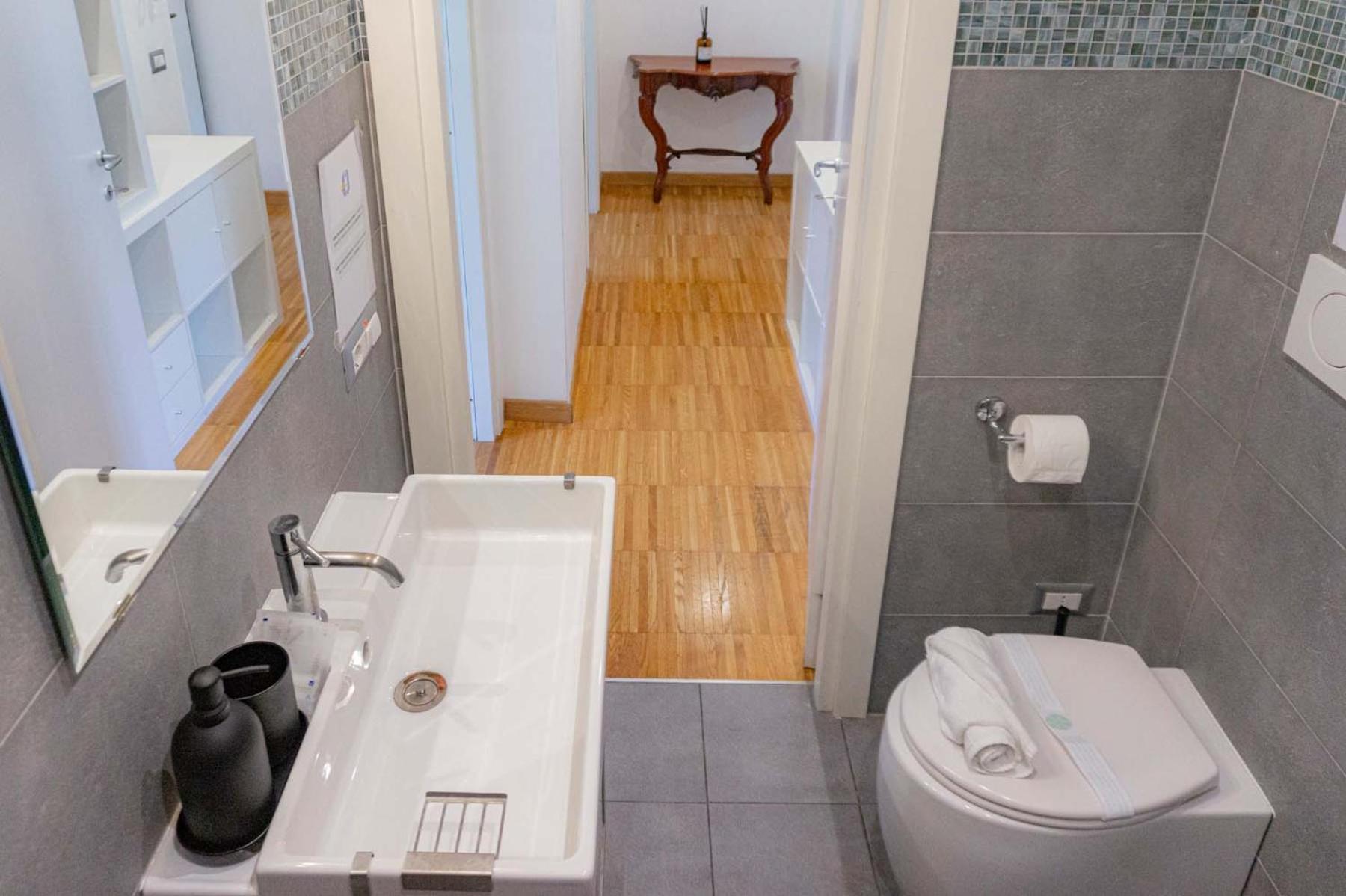 Colosseum Cosy Apartment Close To Metro โรม ภายนอก รูปภาพ