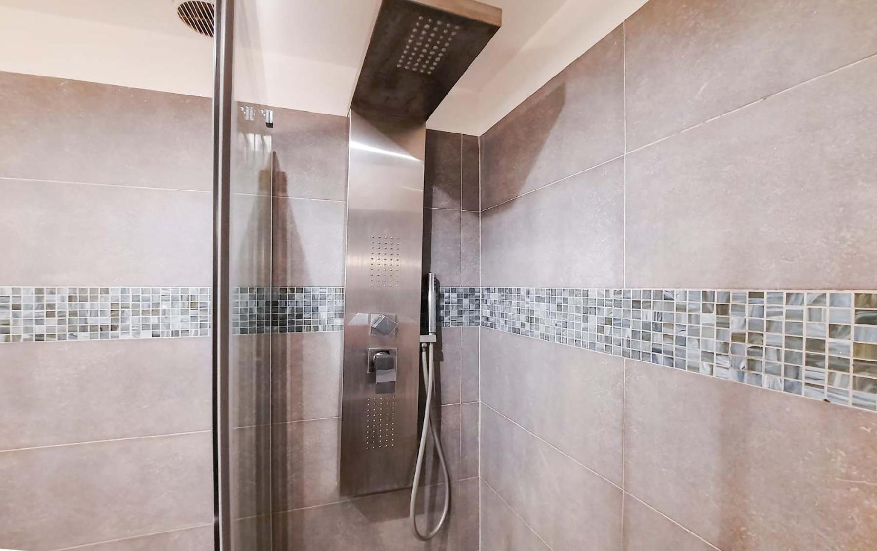 Colosseum Cosy Apartment Close To Metro โรม ภายนอก รูปภาพ